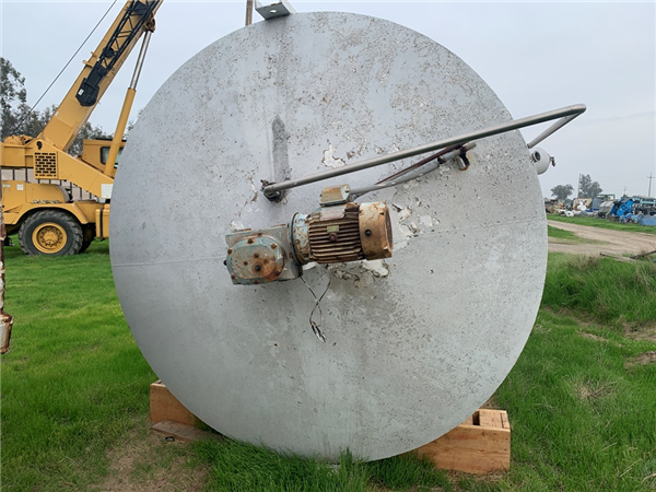 Cherry-burrell 8' Dia. X 22' H, 6000 Gallon Silo With Top Mounted Agitator)